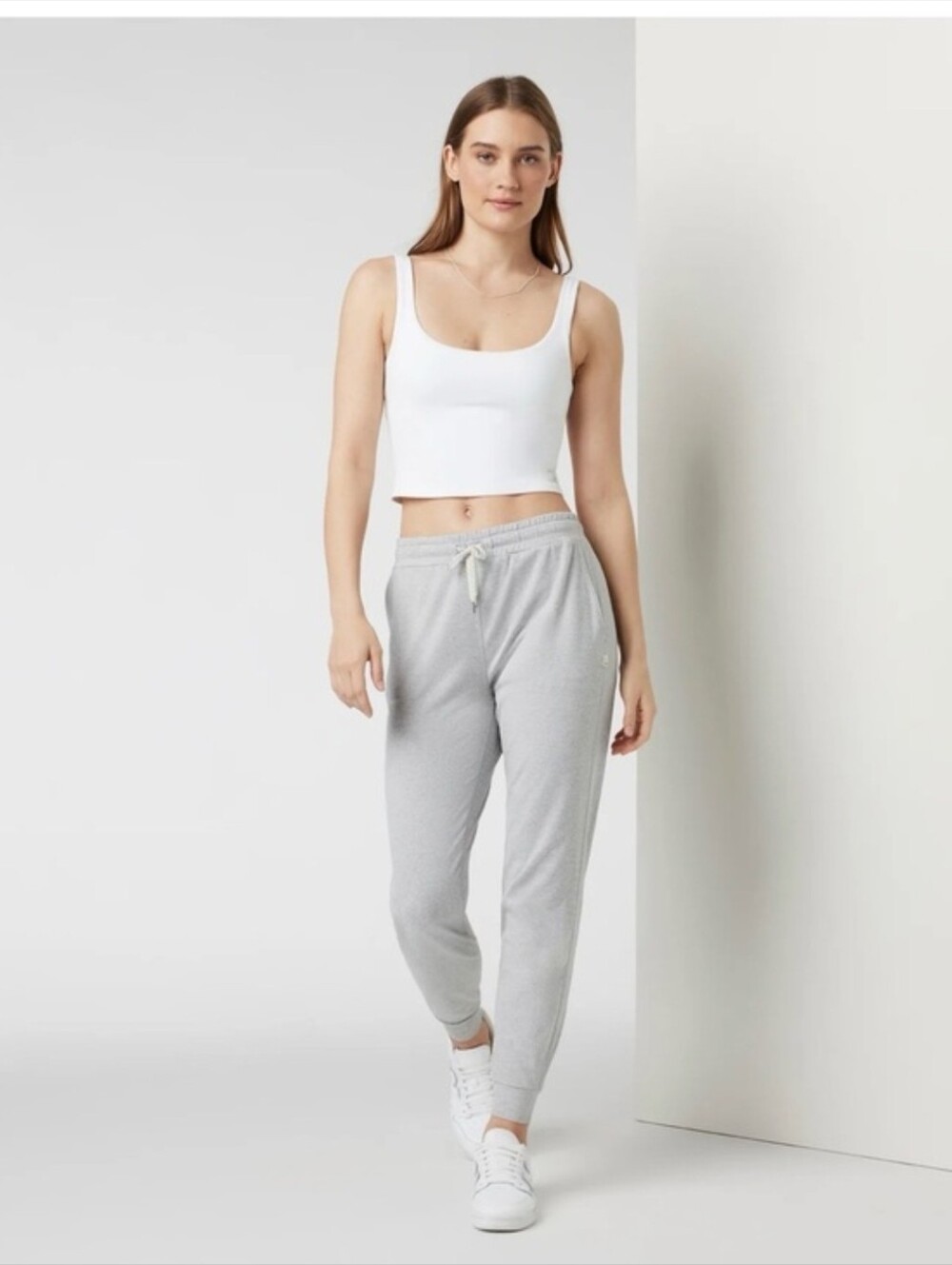 Vuori Performance Light Gray Women's Jogger Pants